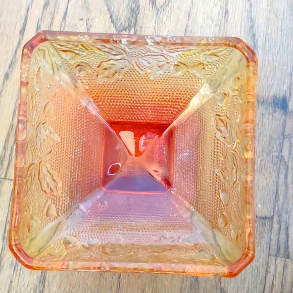 Vintage Jeanette Glass Amber Marigold Oak Leaf and Acorn Candy Dish - Picture 3 of 7